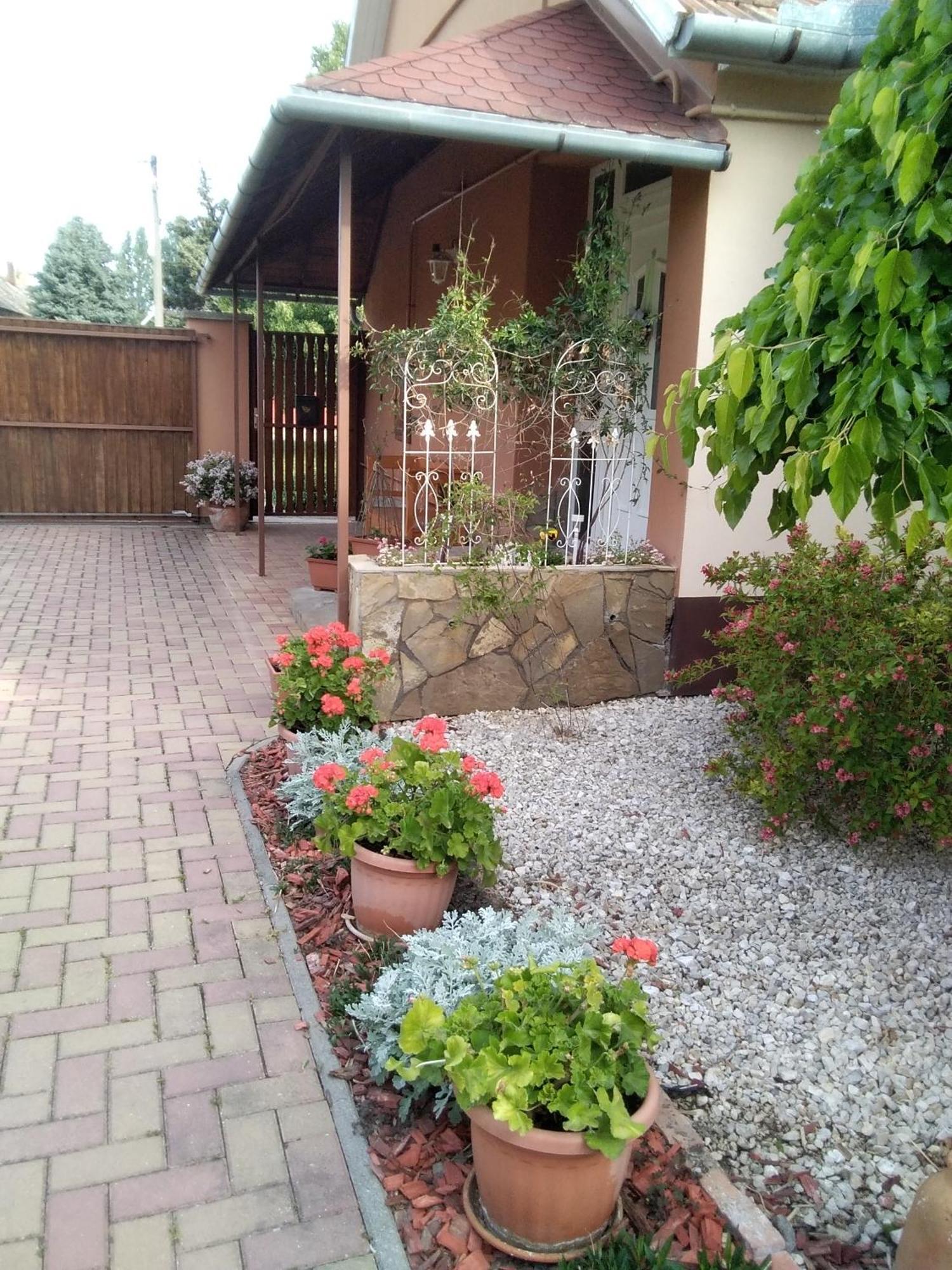 Harsfa Apartman Mako Exterior photo